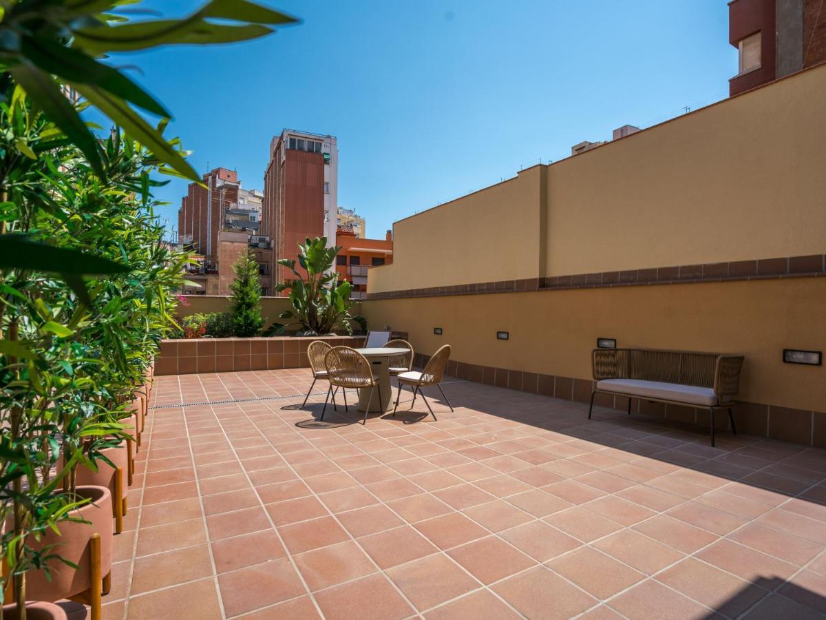 Limehome Barcelona Carrer De Besalu 82 Extérieur photo