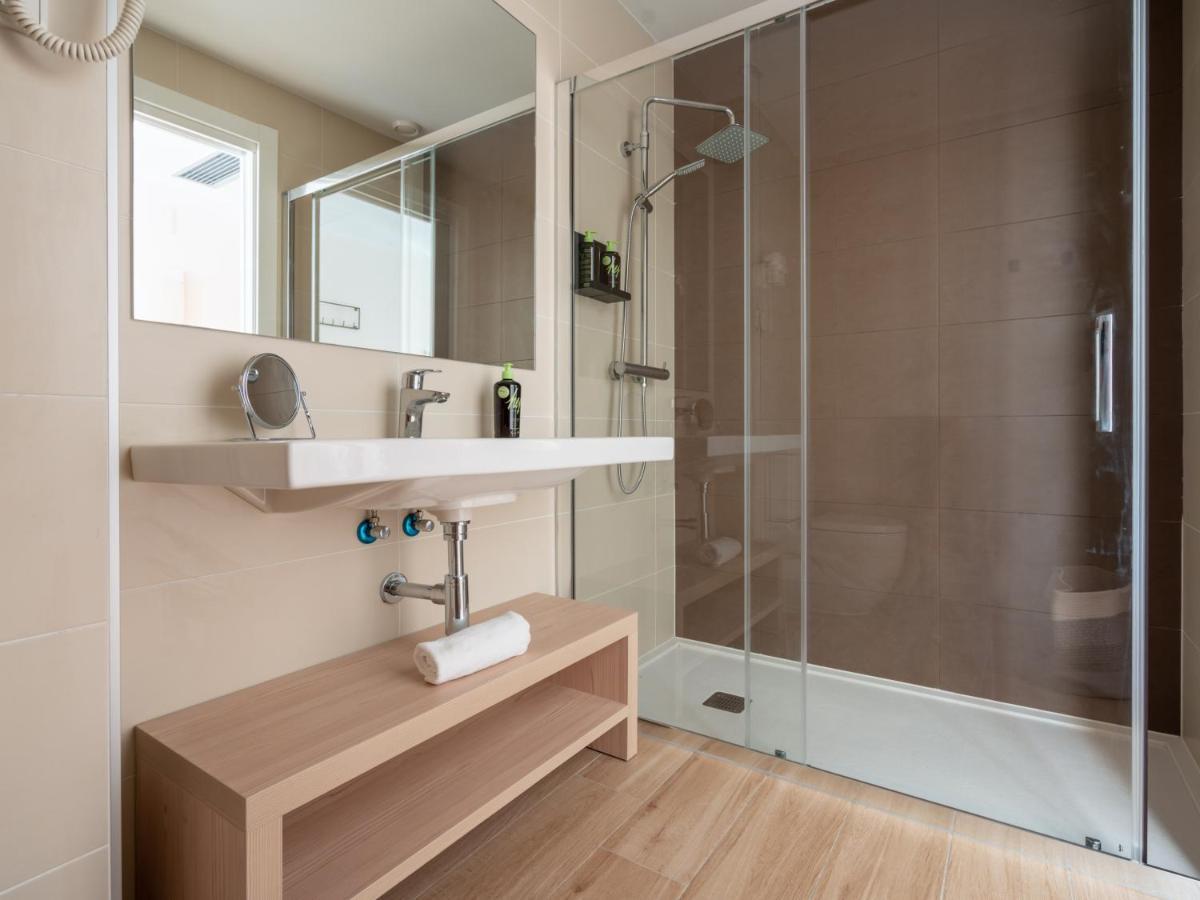 Limehome Barcelona Carrer De Besalu 82 Extérieur photo