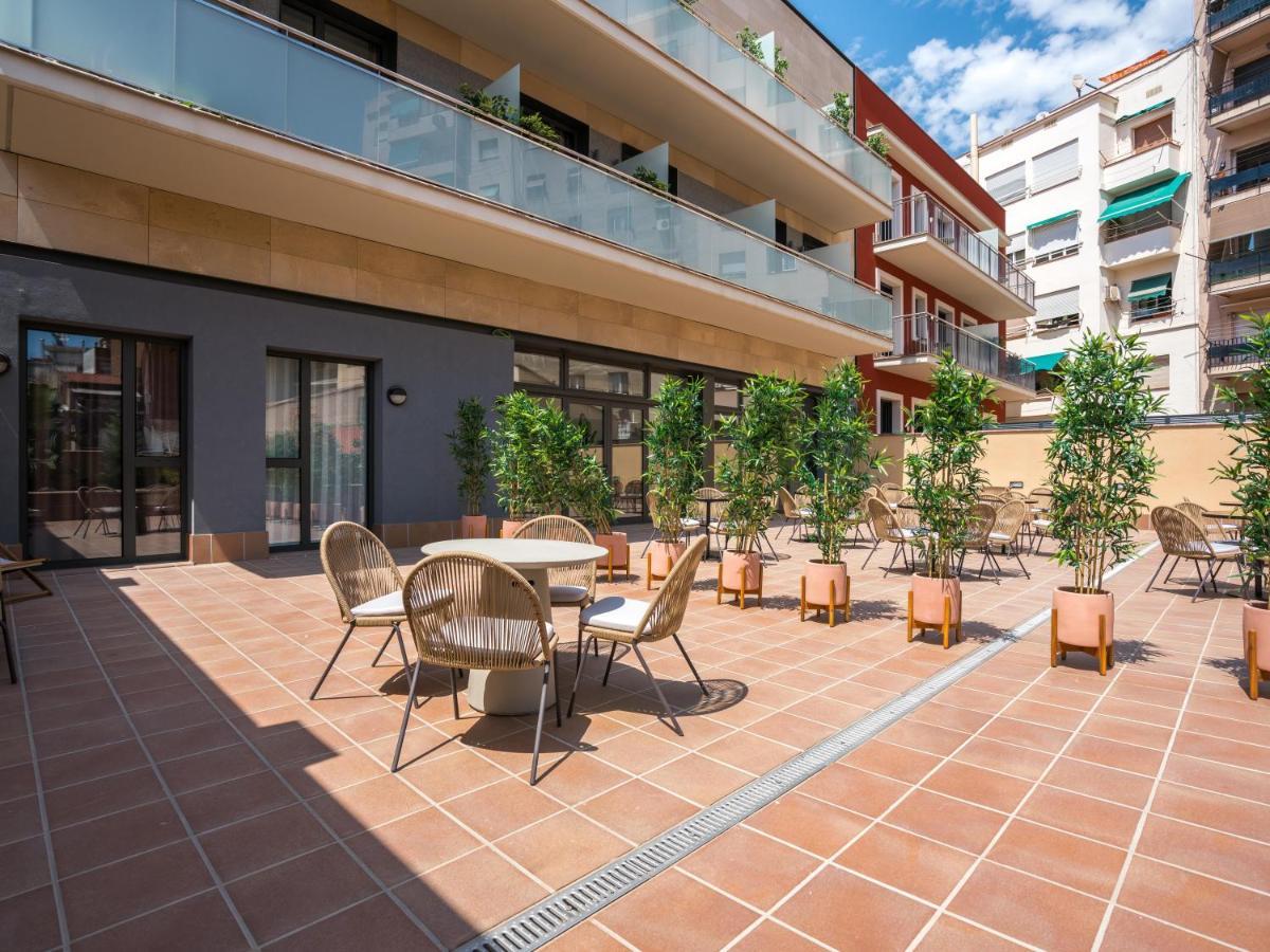 Limehome Barcelona Carrer De Besalu 82 Extérieur photo