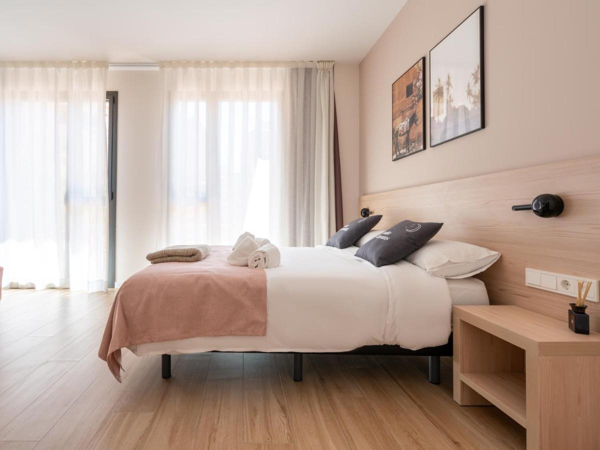Limehome Barcelona Carrer De Besalu 82 Extérieur photo